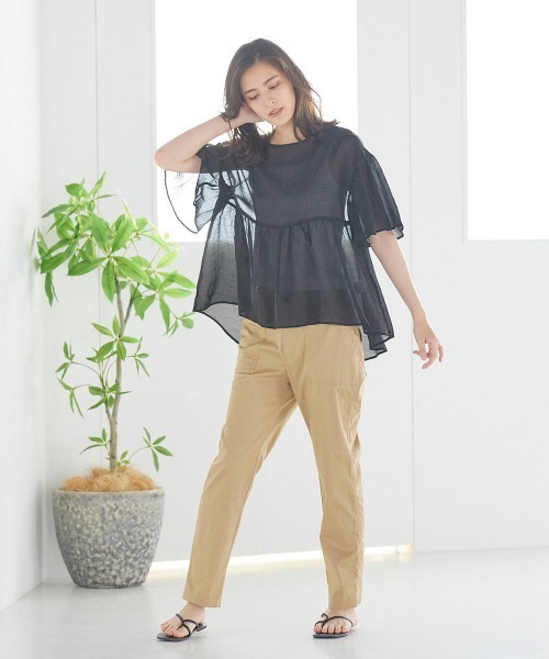 LIPSTAR(リップスター)の「【WEB別注カラーあり】ラウンドヘムシアーティアードブラウス(シャツ/ブラウス・レディース・ブラック/パープル/オフホワイト/カーキ/ピンク・M)」の7枚目の写真