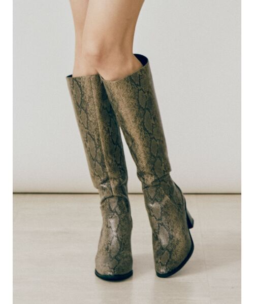 EVRIS(エヴリス)の「ウッドヒールロングブーツ(ブーツ・レディース・ブラウン/その他1/ブラック・MEDIUM/SMALL/LARGE)」の3枚目の写真