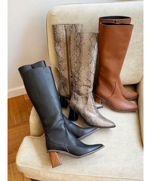 EVRIS(エヴリス)の「ウッドヒールロングブーツ(ブーツ・レディース・ブラウン/その他1/ブラック・MEDIUM/SMALL/LARGE)」の11枚目の写真