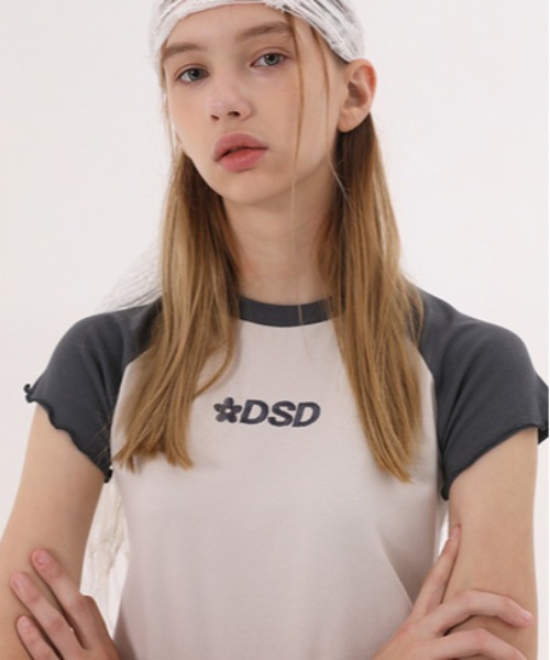 ODD STUDIO(オッドスタジオ)の「【ODD STUDIO × nanacrew】DAISY LOGO RAGLAN T-SHIRT / オッドスタジオ×ナナクルー デイジー ロゴ ラグラン Tシャツ(Tシャツ/カットソー・レディース・サンドベージュ/スカイブルー/ピンク・FREE)」の15枚目の写真