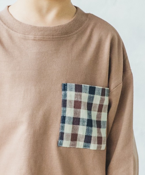 pairmanon（ペアマノン）の「【なめらか肌触り】ユニセックス胸ポケットロンT（Tシャツ/カットソー・キッズ・ホワイト系その他/チェック/グレー系その他5/ブラック系その他3/ストライプ/ホワイト系その他2/ベージュ系その他7/ブラウン系その他5/ブラック系その他4/ブルー系その他/ブラウン系その他/ホワイト系その他3/レッド系その他/ピンク系その他/その他/ブルー系その他2・140/90/100/110/120/150/130）」の22枚目の写真