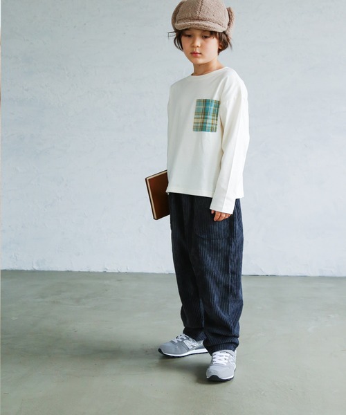 pairmanon（ペアマノン）の「【なめらか肌触り】ユニセックス胸ポケットロンT（Tシャツ/カットソー・キッズ・ホワイト系その他/チェック/グレー系その他5/ブラック系その他3/ストライプ/ホワイト系その他2/ベージュ系その他7/ブラウン系その他5/ブラック系その他4/ブルー系その他/ブラウン系その他/ホワイト系その他3/レッド系その他/ピンク系その他/その他/ブルー系その他2・140/90/100/110/120/150/130）」の19枚目の写真