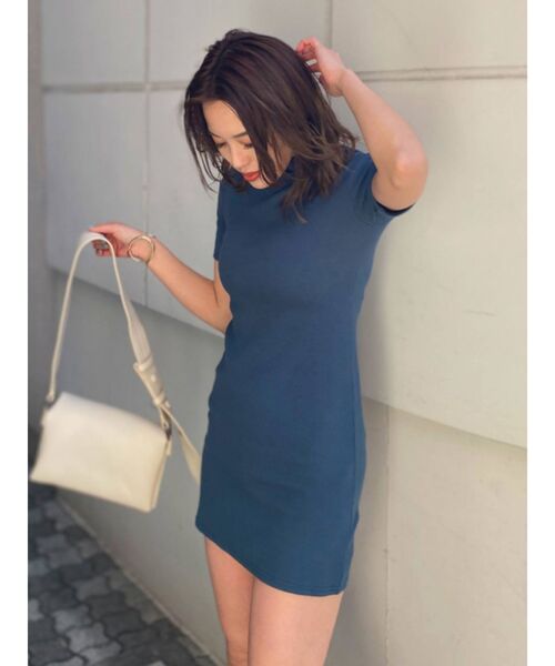 EMODA(エモダ)の「ハイネックカットミニワンピース(ワンピース・レディース・ブラック/レッド/ブルー/グリーン・FREE)」の19枚目の写真