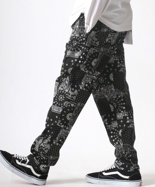 Lazar(ラザル)の「Chef's Pants/ワイドテーパード シェフパンツ/イージーパンツ/ワークパンツ/カラーパンツ(チノパンツ・メンズ・チャコールグレー/ブラック/ベージュ/ネイビー/オフホワイト/オリーブ/インディゴブルー/ブラック系その他/ブルー系その他/ワンウォッシュ/グレイッシュブルー・M/L/XL)」の4枚目の写真