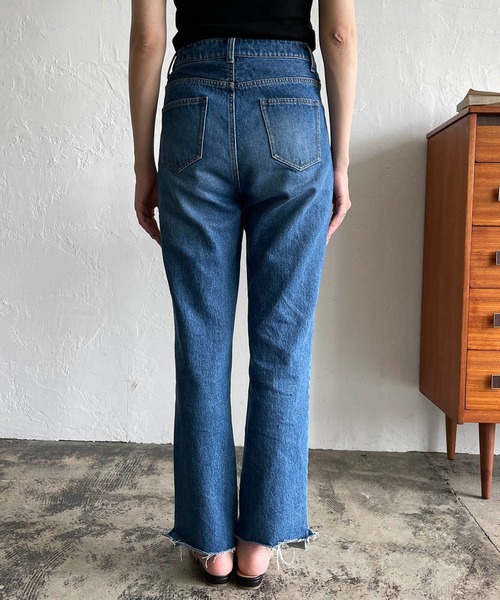 CAPRICIEUX LE'MAGE（カプリシューレマージュ）の「段違いストレートデニム（デニムパンツ・レディース・ブルー・36/38）」の4枚目の写真