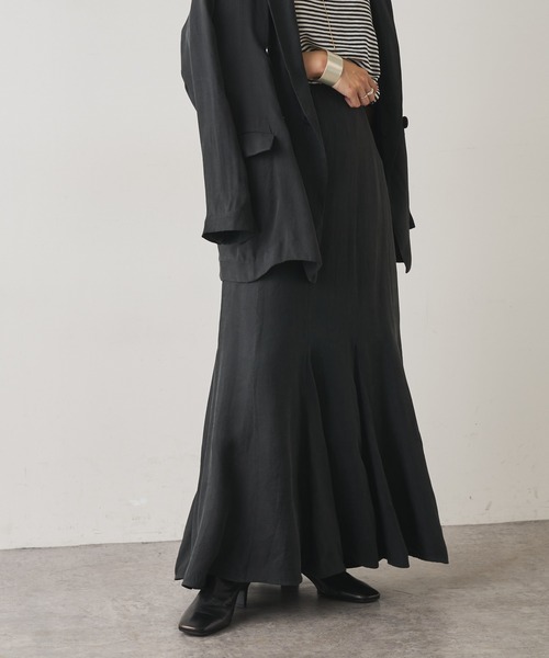 Omekashi（オメカシ）の「キュプラ切替マーメイドスカート（スカート・レディース・ブラック/ブラウン/ブルー・38/36）」の20枚目の写真