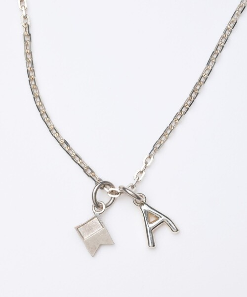 NAUTICA(ノーティカ)の「NAUTICA/ノーティカ Silver Necklace Top“A”(Alphabet Letter by NAIJEL GRAPH)/シルバーネックレストップA ナイジェルグラフ(チャーム・メンズ・シルバー・フリ-)」の3枚目の写真