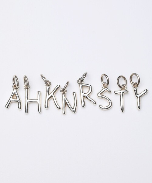 NAUTICA(ノーティカ)の「NAUTICA/ノーティカ Silver Necklace Top“A”(Alphabet Letter by NAIJEL GRAPH)/シルバーネックレストップA ナイジェルグラフ(チャーム・メンズ・シルバー・フリ-)」の2枚目の写真