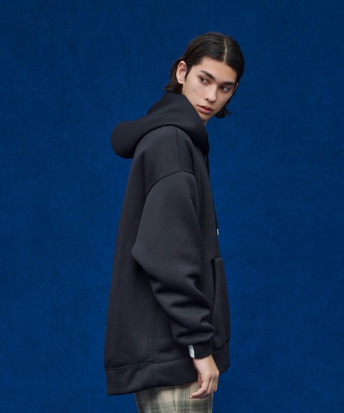 UNITED TOKYO（ユナイテッドトウキョウ）の「エアロダンボール　フ-ディー（パーカー・メンズ・ブラック/グレー/ブルー・FREE）」の9枚目の写真