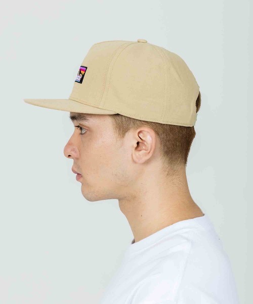 XLARGE（エクストララージ）の「MOUNTAIN LOGO CAP（キャップ・メンズ・ホワイト/ベージュ・ONE SIZE）」の5枚目の写真
