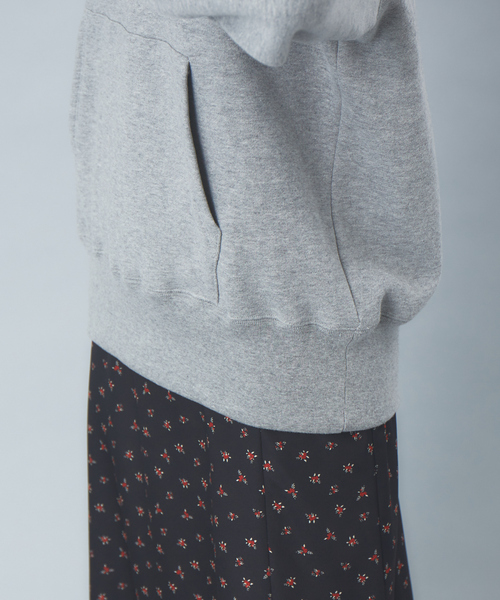 Rouge vif（ルージュヴィフ）の「吊裏毛スウェットパーカー（パーカー・レディース・グレー/オフホワイト・フリー）」の11枚目の写真