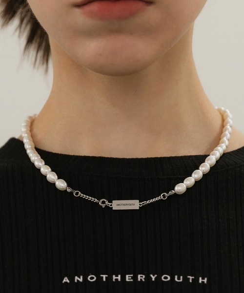 ANOTHERYOUTH(アナザーユース)の「【ANOTHERYOUTH/アナザーユース】logo pearl necklace/パールンネックレス ロゴネックレス(ネックレス・メンズ・シルバー・ONE SIZE)」の10枚目の写真