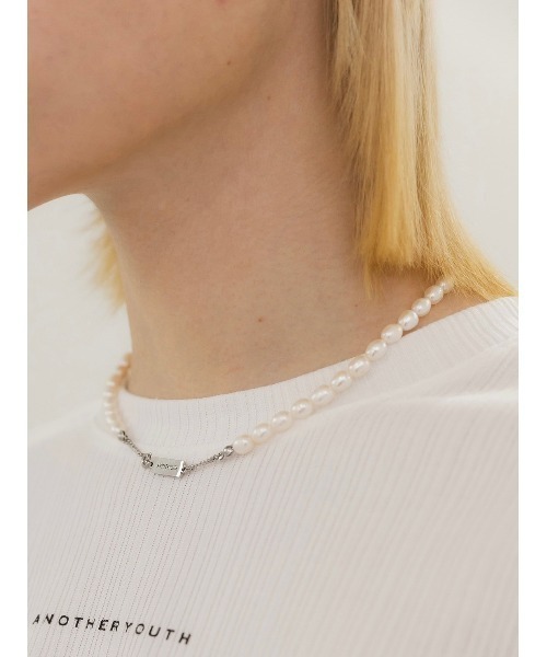 ANOTHERYOUTH(アナザーユース)の「【ANOTHERYOUTH/アナザーユース】logo pearl necklace/パールンネックレス ロゴネックレス(ネックレス・メンズ・シルバー・ONE SIZE)」の8枚目の写真