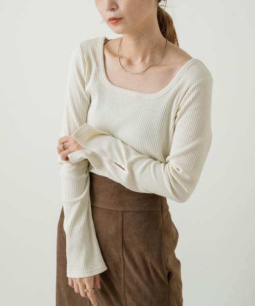 Kastane（カスタネ）の「袖ボタンテレコリブTee（Tシャツ/カットソー・レディース・ブラック/ブラウン/グリーン/アイボリー・FREE）」の2枚目の写真