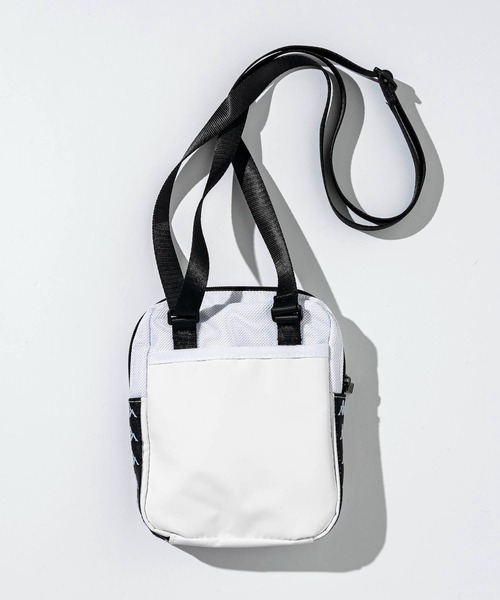 Kappa（カッパ）の「【UNI】Kappa(カッパ)222 BANDA BAYES CROSSBODY BAG（ボディバッグ/ウエストポーチ・メンズ・ホワイト×ブラック/ブラック×ブラック・XS）」の3枚目の写真
