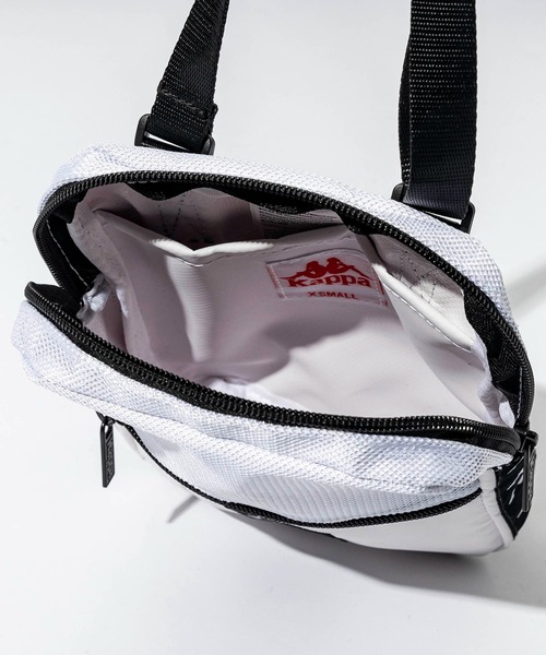Kappa（カッパ）の「【UNI】Kappa(カッパ)222 BANDA BAYES CROSSBODY BAG（ボディバッグ/ウエストポーチ・メンズ・ホワイト×ブラック/ブラック×ブラック・XS）」の5枚目の写真