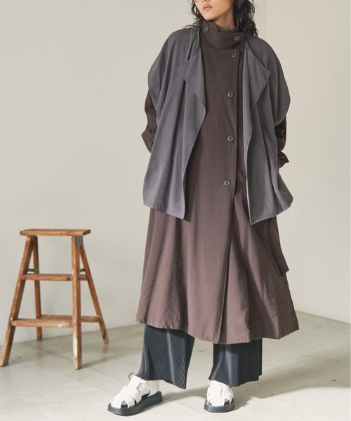 ANGIE（アンジー）の「ベスト付き 3WAYデザインコート（トレンチコート・レディース・ベージュ/スミクロ/ライトベージュ・FREE）」の4枚目の写真