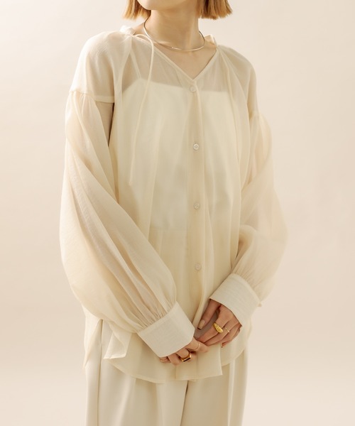 mline（エムライン）の「[mline] シアーボリューム袖ブラウス（シャツ/ブラウス・レディース・ベージュ/アイボリー・FREE）」の13枚目の写真