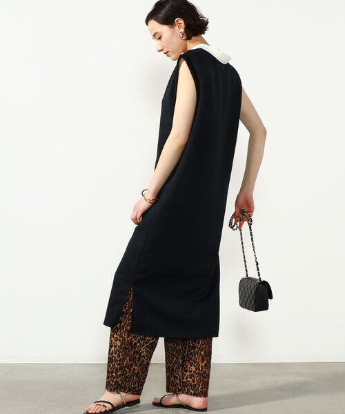 Rie Miller(リエミラー)の「2WAYポロ衿ダンボールニットノースリーブワンピース(ワンピース・レディース・ブラック/ベージュ・38)」の4枚目の写真