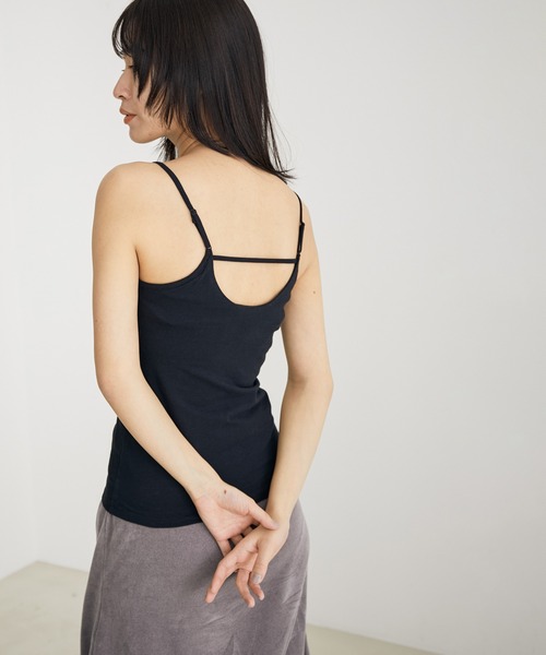 SALON adam et rope'(サロン アダム エ ロペ)の「【TRUE COTTON】カップ付きバックデザインキャミソール(キャミソール・レディース・ブラック/ホワイト/ベージュ・FREE)」の3枚目の写真