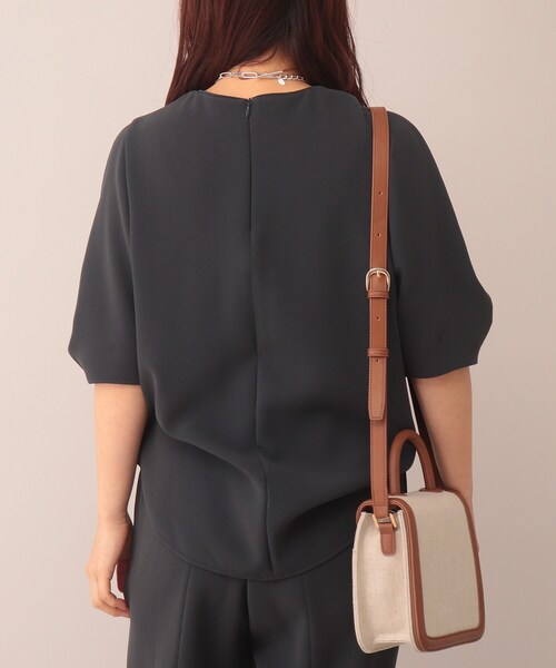 UNTITLED（アンタイトル）の「◆【美人百花掲載】デザイン袖 Tブラウス＜SETUP／洗える＞（シャツ/ブラウス・レディース・ブラック/オフホワイト/グレー系その他・02/03/01/00/04/48/44）」の16枚目の写真