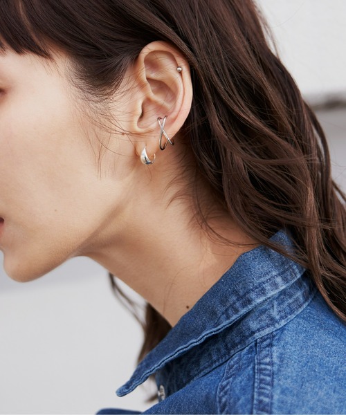 Auntie Rosa Holiday（アンティローザホリデー）の「クロスプチイヤカフ（イヤーカフ・レディース・シルバー/ゴールド・FREE）」の7枚目の写真