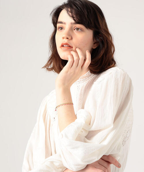 ISABEL MARANT(イザベルマラン)の「ISABEL MARANT カサブランカブレスレット(ブレスレット・レディース・ライトブルー/ピンク/ライトグリーン・FREE)」の4枚目の写真