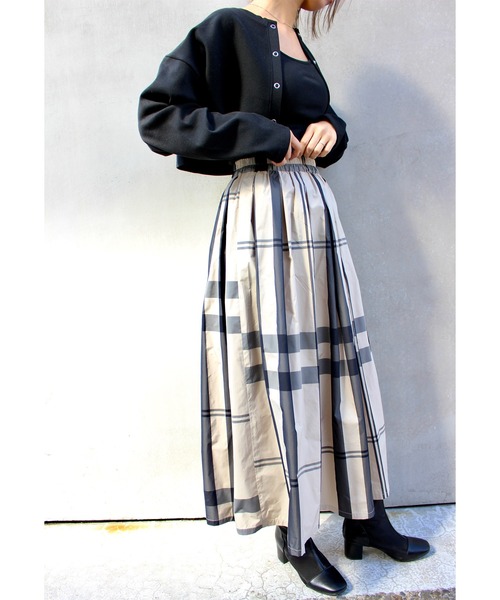 MLI'A（エムリア）の「タックギャザーBIGチェックスカート（スカート・レディース・ホワイト×ブラック/ブラック×ホワイト・FREE）」の6枚目の写真