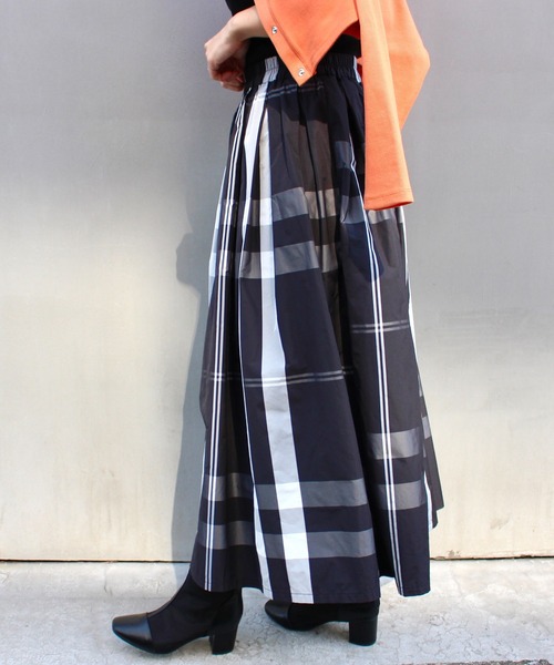 MLI'A（エムリア）の「タックギャザーBIGチェックスカート（スカート・レディース・ホワイト×ブラック/ブラック×ホワイト・FREE）」の10枚目の写真