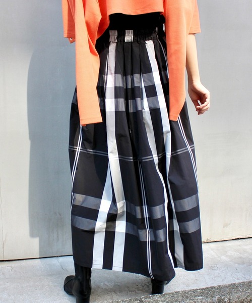 MLI'A（エムリア）の「タックギャザーBIGチェックスカート（スカート・レディース・ホワイト×ブラック/ブラック×ホワイト・FREE）」の7枚目の写真