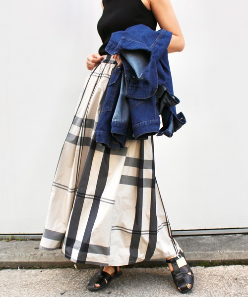 MLI'A（エムリア）の「タックギャザーBIGチェックスカート（スカート・レディース・ホワイト×ブラック/ブラック×ホワイト・FREE）」の15枚目の写真