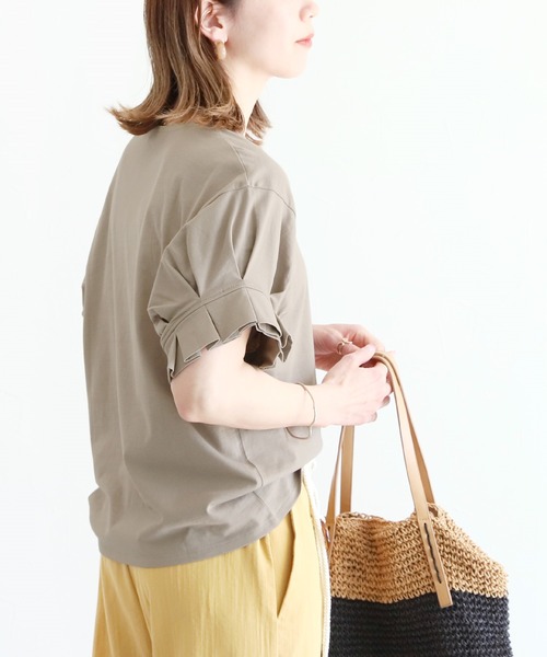 reca（レカ）の「タック入り半袖カットソー（Tシャツ/カットソー・レディース・ワインレッド/ブラック/オフホワイト/グレイッシュベージュ/イエロー・M）」の15枚目の写真