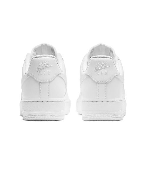 NIKE（ナイキ）の「NIKE AIR FORCE 1 07 ナイキ エア フォース 1 '07（スニーカー・メンズ・ホワイト・26.0cm/28.0cm/26.5cm/27.5cm/28.5cm/27.0cm）」の6枚目の写真