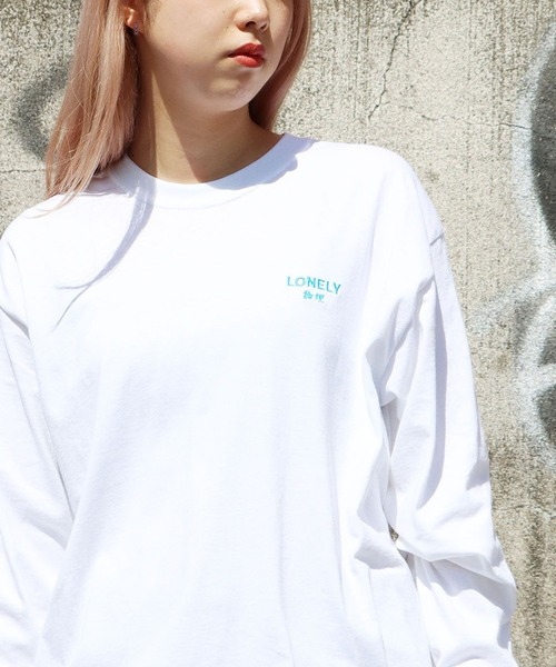 LONELY/論理（ロンリー）の「LONELY(論理)/ロンリー UZUKU YOKUBOU LONG SLEEVE 刺繍 長袖Tシャツ ロゴロンT（Tシャツ/カットソー・メンズ・ホワイト/パープル/ブラック・L/XL/XXL）」の2枚目の写真