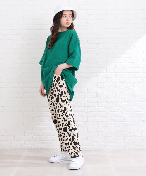 Cutie Blonde(キューティーブロンド)の「◆バックロゴBIGTシャツ(Tシャツ/カットソー・レディース・オフホワイト/キャメル/グリーン/ブラック・00)」の9枚目の写真