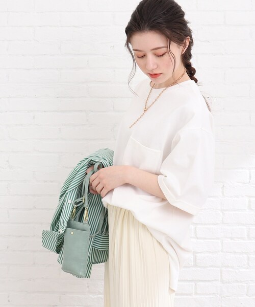 Cutie Blonde(キューティーブロンド)の「◆バックロゴBIGTシャツ(Tシャツ/カットソー・レディース・オフホワイト/キャメル/グリーン/ブラック・00)」の21枚目の写真