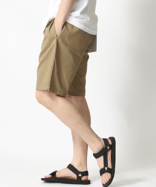 Lazar(ラザル)の「Chef's shorts/ワイドシルエット シェフショーツ/ショートパンツ/ハーフパンツ/イージーパンツ/ワークパンツ/カラーパンツ(チノパンツ・メンズ・チャコールグレー/ブラック/ベージュ/ネイビー/オフホワイト/オリーブ・M/L/XL)」の4枚目の写真