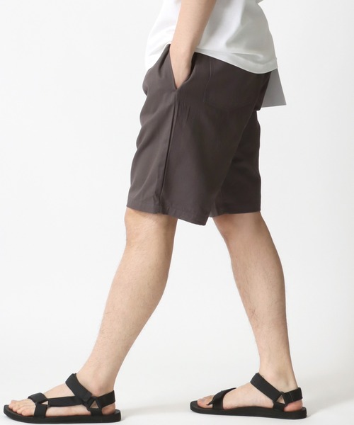 Lazar(ラザル)の「Chef's shorts/ワイドシルエット シェフショーツ/ショートパンツ/ハーフパンツ/イージーパンツ/ワークパンツ/カラーパンツ(チノパンツ・メンズ・チャコールグレー/ブラック/ベージュ/ネイビー/オフホワイト/オリーブ・M/L/XL)」の1枚目の写真