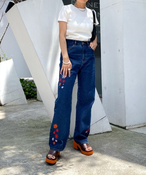 WHO'S WHO gallery（フーズフーギャラリー）の「フラワーガーデン