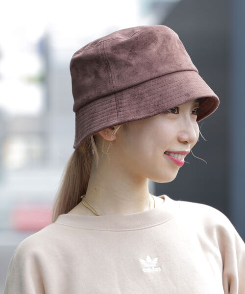 Ray BEAMS(レイビームス)の「Ray BEAMS / フェイク スエード バケット ハット(ハット・レディース・ブラック/ブラウン/ピンク・ONE SIZE)」の6枚目の写真