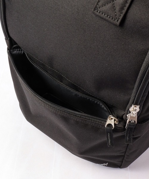 anello(アネロ)の「anello GRANDE 撥水加工バックパック(バックパック/リュック・メンズ・ブラック/ベージュ/ネイビー/ブラック系その他/ライトグレー/マスタード・FREE/F)」の18枚目の写真
