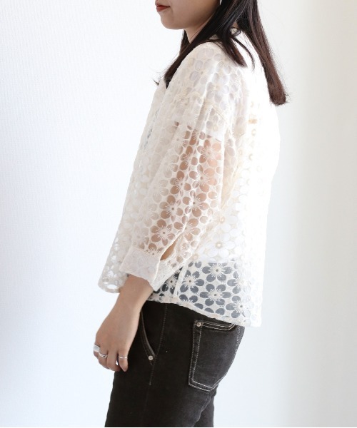 cepo（セポ）の「フラワー／ボタニカル　シシュウショートカーディガン 2（シャツ/ブラウス・レディース・ブラック/ホワイト系その他/ホワイト系その他2/ブラック系その他2・M）」の6枚目の写真