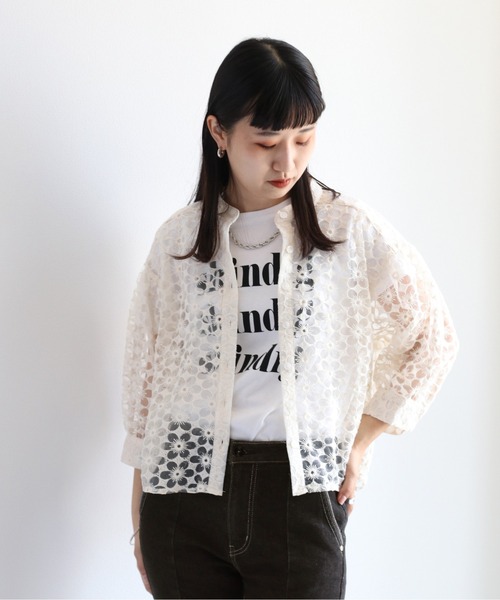 cepo（セポ）の「フラワー／ボタニカル　シシュウショートカーディガン 2（シャツ/ブラウス・レディース・ブラック/ホワイト系その他/ホワイト系その他2/ブラック系その他2・M）」の5枚目の写真