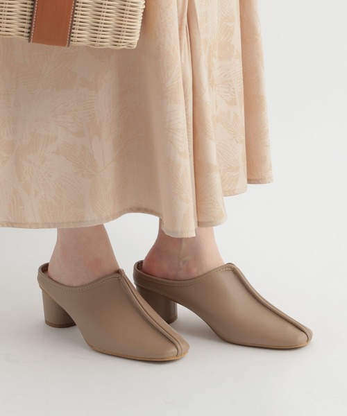 Andemiu（アンデミュウ）の「フロントシームサボ352111（サンダル・レディース・ブラック/ベージュ・S/M/L）」の13枚目の写真