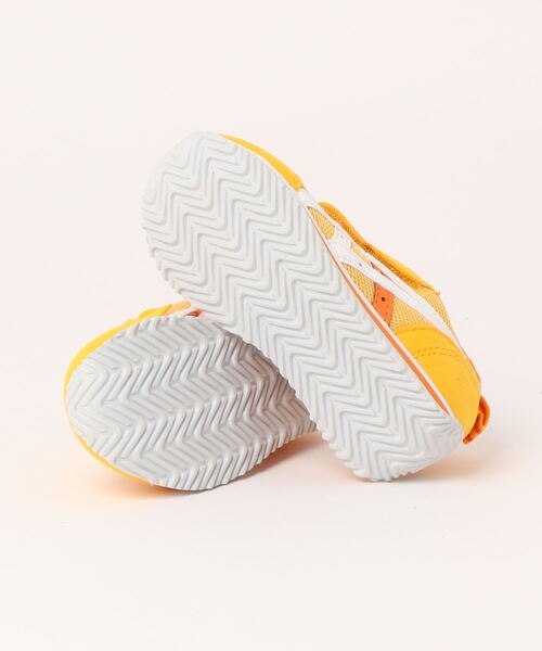 SUKUSUKU（スクスク）の「アイダホ MINI 4（スニーカー・キッズ・イエロー・19.5cm/19.0cm/18.5cm/21.5cm/16.0cm/21.0cm/17.0cm/17.5cm/20.0cm/22.0cm/18.0cm/16.5cm/20.5cm）」の3枚目の写真