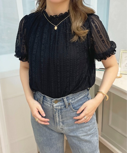 apres jour(アプレジュール)の「レースハイネックトップス【ZOZOTOWN限定アイテム】(シャツ/ブラウス・レディース・ブラック/オフホワイト・フリー/X-LARGE)」の13枚目の写真