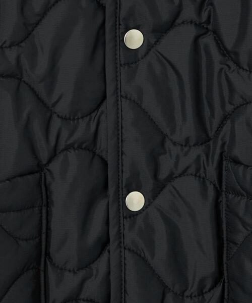 green label relaxing（グリーンレーベルリラクシング）の「TJ キルト×ボア セーラーカラー ブルゾン 100-130cm -撥水-（ブルゾン・キッズ・ブラック/ナチュラル・S130/XS110）」の11枚目の写真