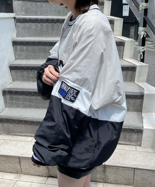 WEGO（ウィゴー）の「WEGO/カラーブロックナイロンプルオーバー（スウェット・メンズ・ダークグリーン/グレー/ブルー・MEDIUM/LARGE）」の18枚目の写真