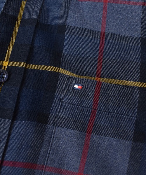 TOMMY HILFIGER（トミーヒルフィガー）の「【ヴィンテージ古着】TOMMY HILFIGER / トミーヒルフィガー ボタンダウン 長袖 チェックシャツ（シャツ/ブラウス・メンズ・ネイビー・MEDIUM）」の4枚目の写真