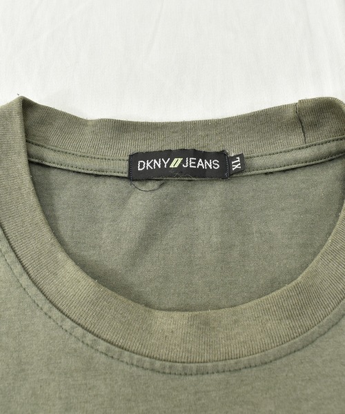 DKNY(ディーケーエヌワイ)の「【ヴィンテージ古着】DKNY JEANS / ダナキャランニューヨーク ジーンズ ロゴ プリントTシャツ(Tシャツ/カットソー・メンズ・カーキ・X-LARGE)」の10枚目の写真
